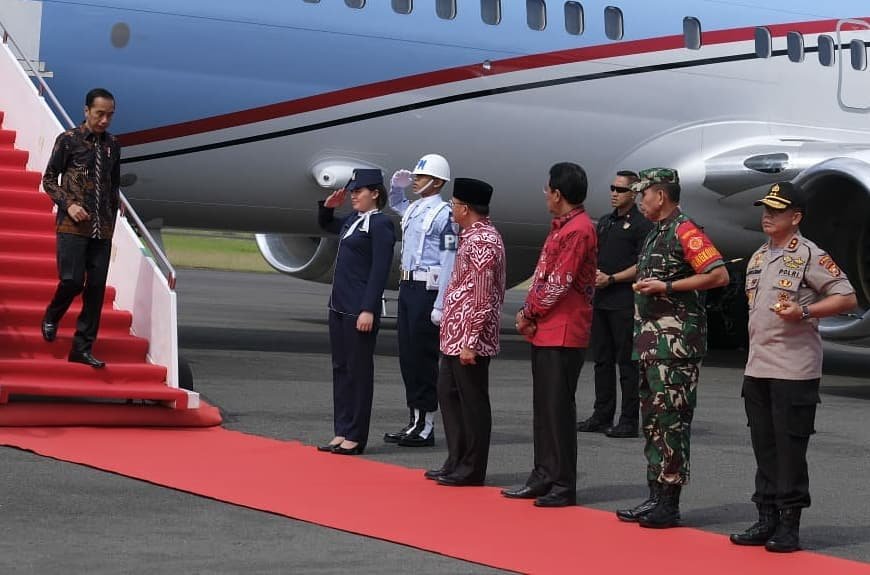 Supratman Sambut Kedatangan Jokowi di Bandara Fatmawati Bengkulu
