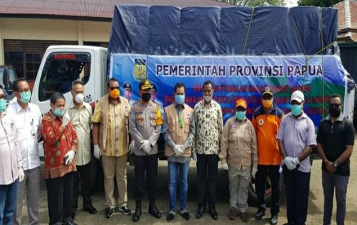 Pemprov Papua Serahkan 670 Paket Sembako ke 12 Lokasi ...
