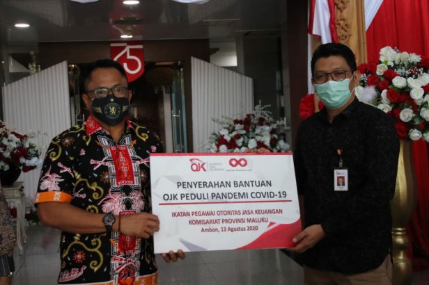 IPOJK Serahkan Bansos 2,1 Ton Beras dan APD ke Pemprov Maluku